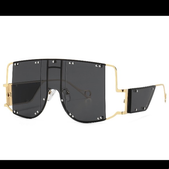 *PRICE DROP* Black & Gold Oversized Goggle Square Shades - Picture 3 of 7